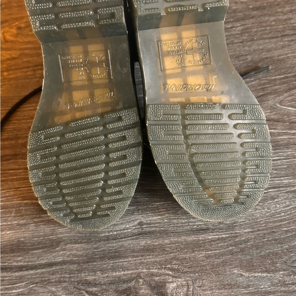 Women’s Dr. Martens Combat Boots Size 5 - Picture 4 of 4